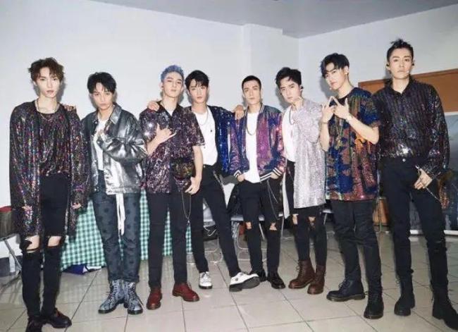 X玖少年团发文 九年之玖，Be A Man